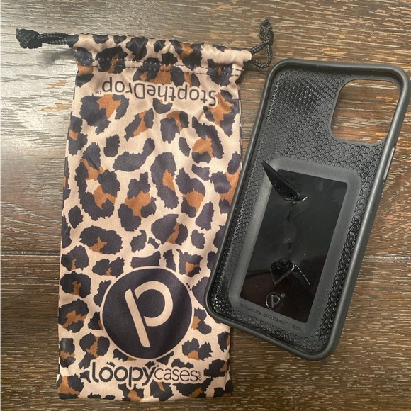 IPhone 11 Pro Leopard (Cheetah) Loopy Phone Case - Picture 2 of 2